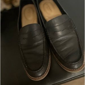 Sperry Penny Loafers size 9, women’s, black, excellent condition